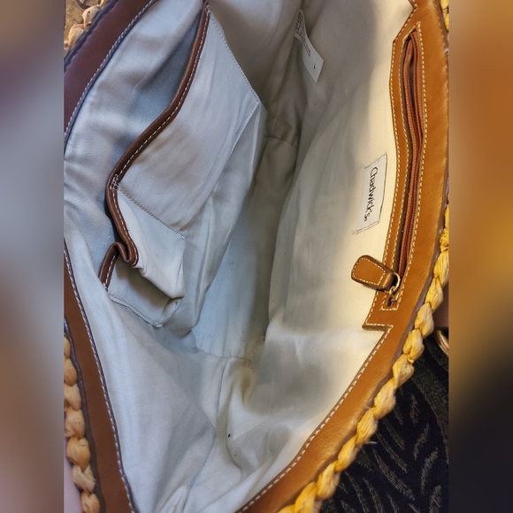 Chadwick's Straw/Wicker and Leather Tote/Purse w/gold metal clasp/inside zip poc - Picture 8 of 9